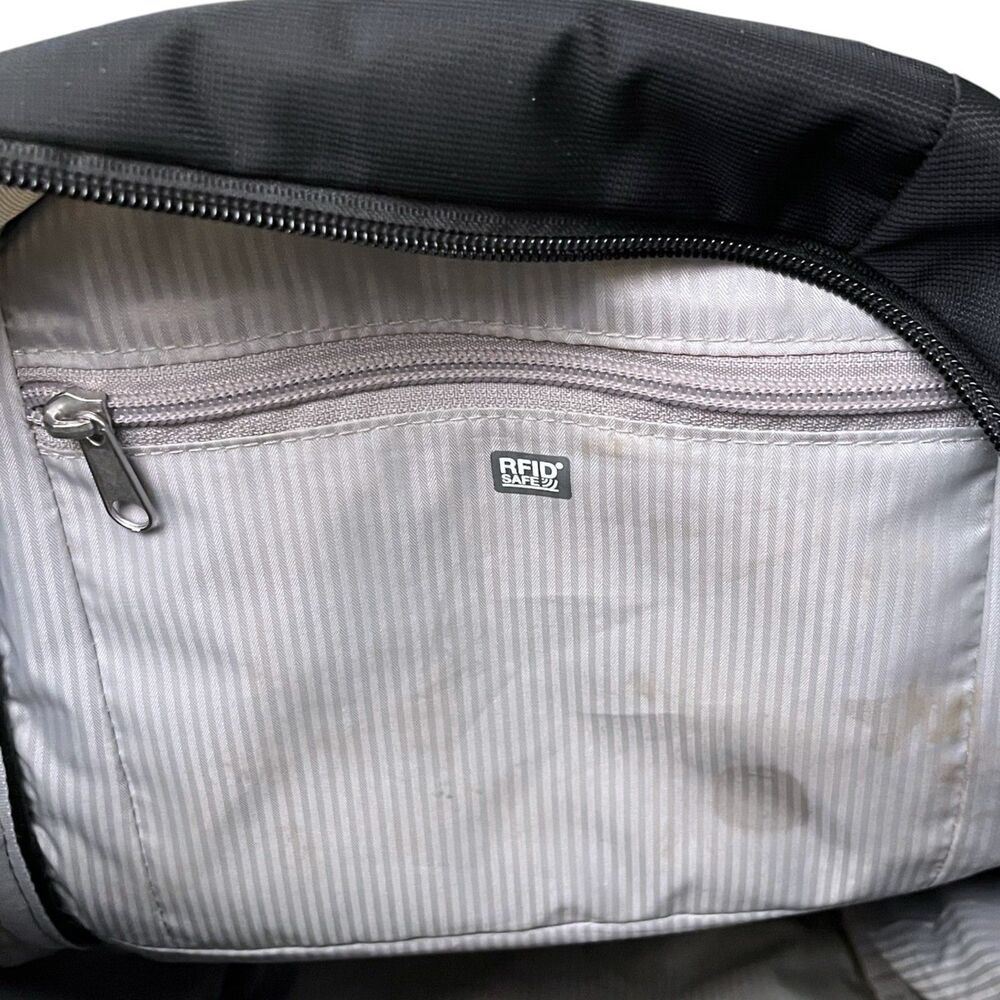 Pacsafe Metrosafe LS450 25L Black Anti Theft RFID Laptop Travel Backpack - Picture 15 of 16